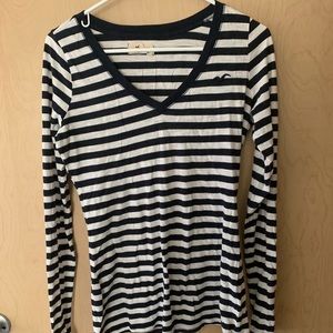 Hollister striped v-neck long-sleeve Top M
